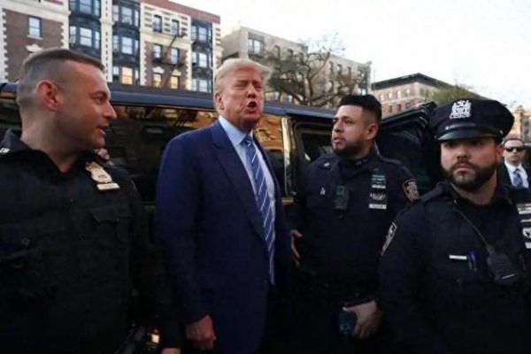 元富证券 三大反华法案通过! 特朗普狂言解散金砖, 中方仅一招打美“七寸”